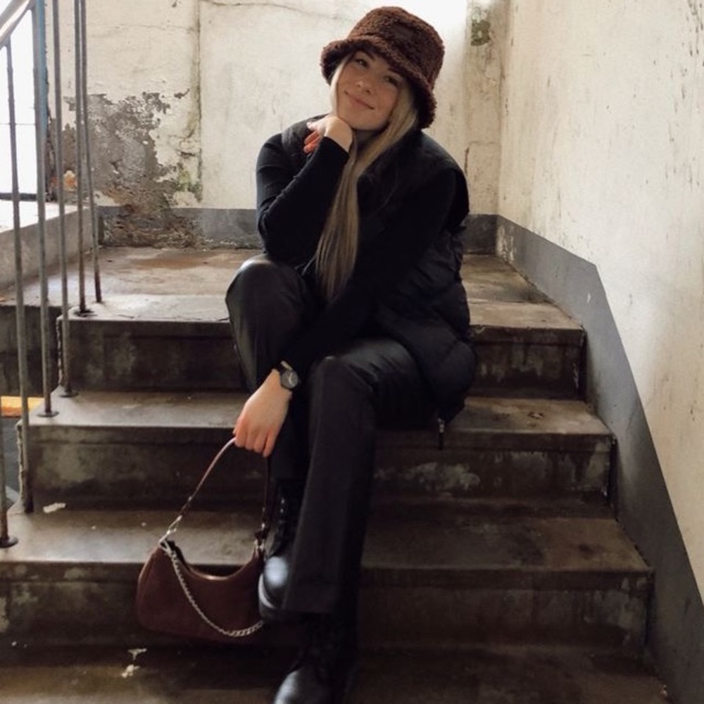 Brown fleece bucket hat
